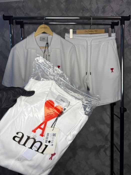 Compleu Ami Paris