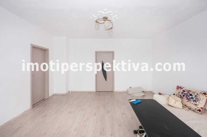 Продава се Двустаен апартамент в Пловдив, Кючук Париж - 64 кв.м за 957 €/кв.м - Снимка #1