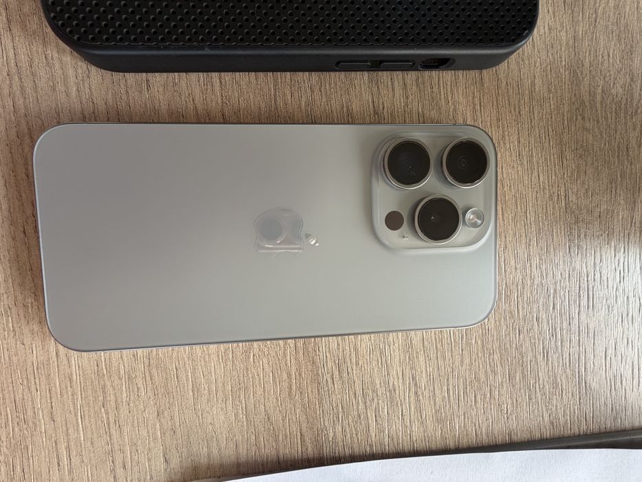 Iphone 15 pro-256 gb,без забележки