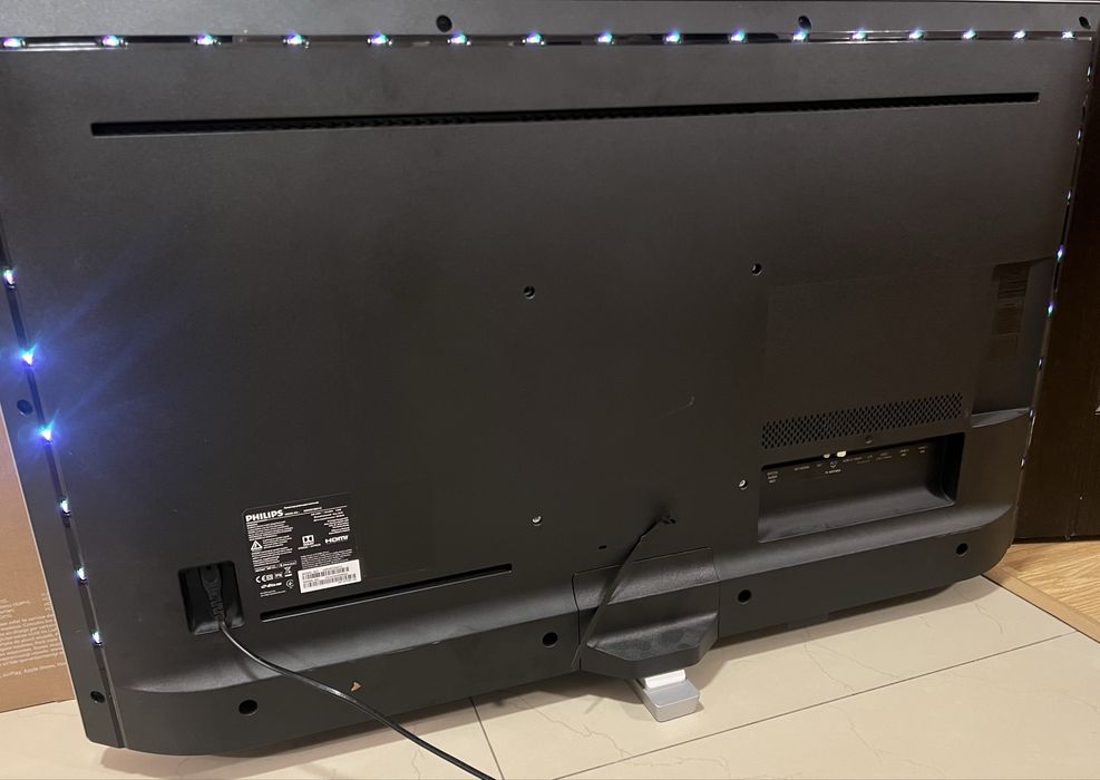 Tv smart 4K Android Phillips ecran spart Ambilight
