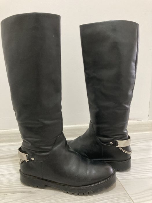 Женская  обувь  .