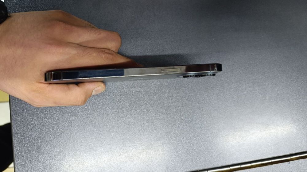 Iphone 12 pro max sotiladu