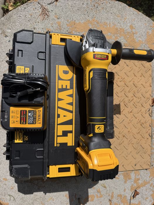 Flex DeWalt cu baterie 5ah 20v si incarcator nou nefolosit