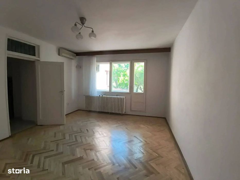 Proprietate rară: apartament 4 camere cu curte de 200 mp — fotografia 3