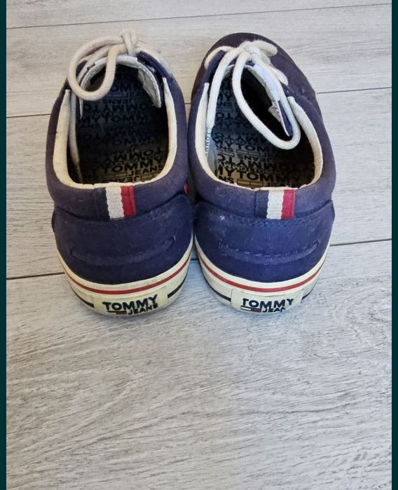 Tenesi Tommy Hilfiger,marimea 42