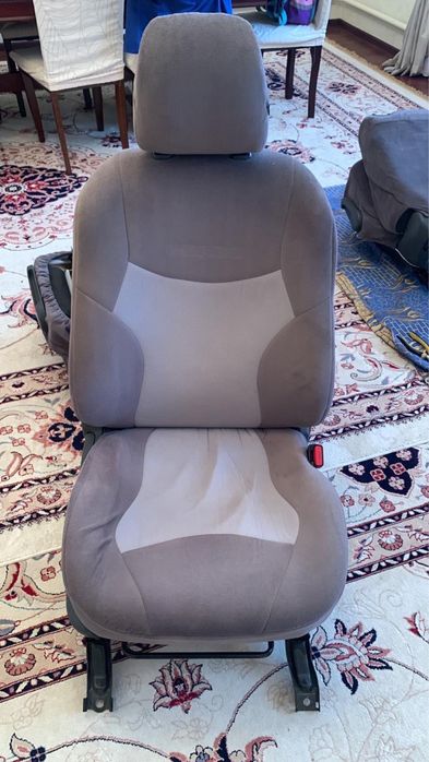 Продам чехол на Toyota Prado 150