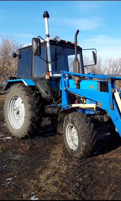 Продам МТЗ-892 с отвалом,куном,плугом
