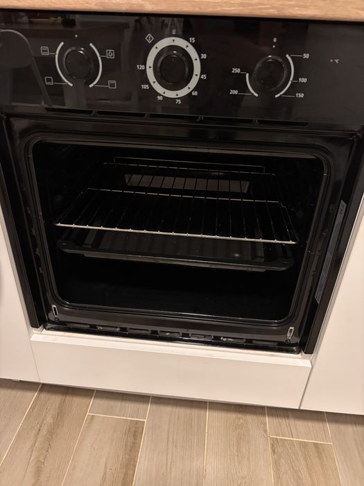 Cuptor Pyramis - balamale usa defecte