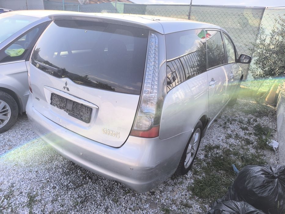Mitsubishi Grandis 2.0 DID 136к.с. НА ЧАСТИ