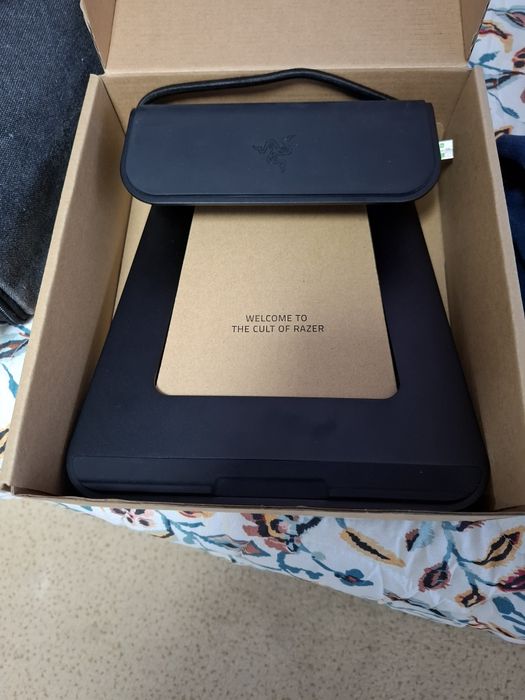 Suport/stand Laptop Razer
