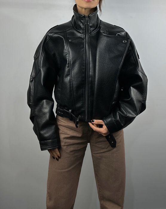 Дамско късо кожено biker яке в два цвятa