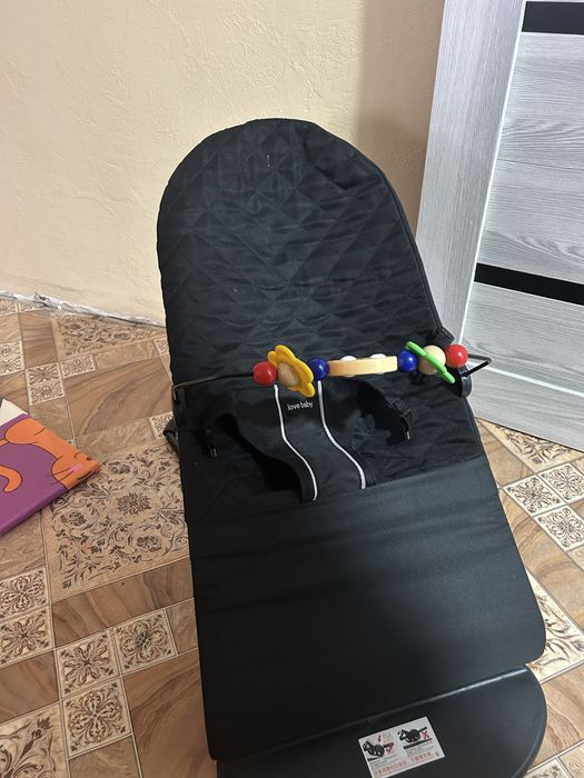 Шезлонг для новорожденных