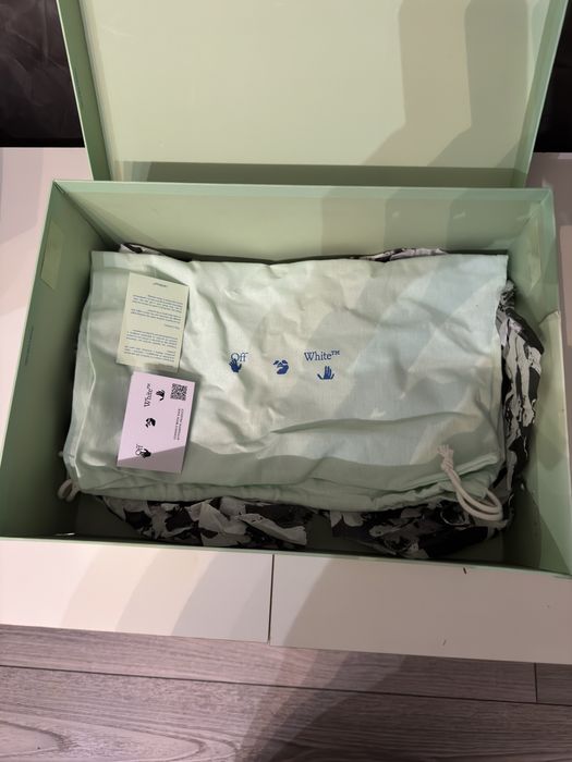 Off White Odsy-1000 tech low top sneakers