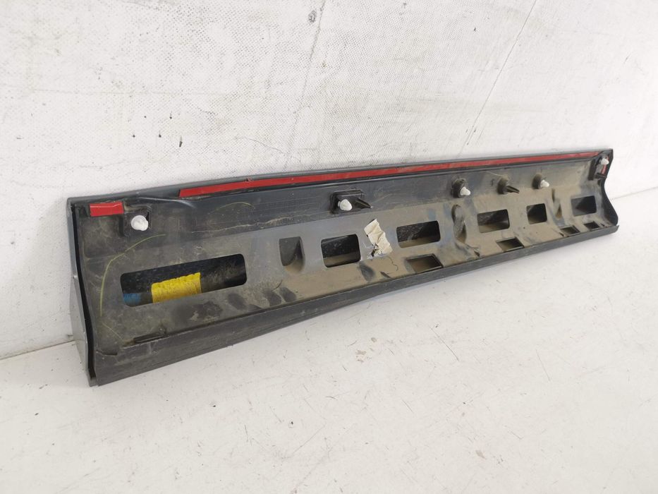 Ауди Кю3 / Audi Q3 F3 S-Line Оригинален десен преден праг (бандо) в до