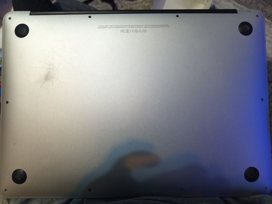 Macbook Air 2013 Intel i5 4gb ram 128 ssd 13inch