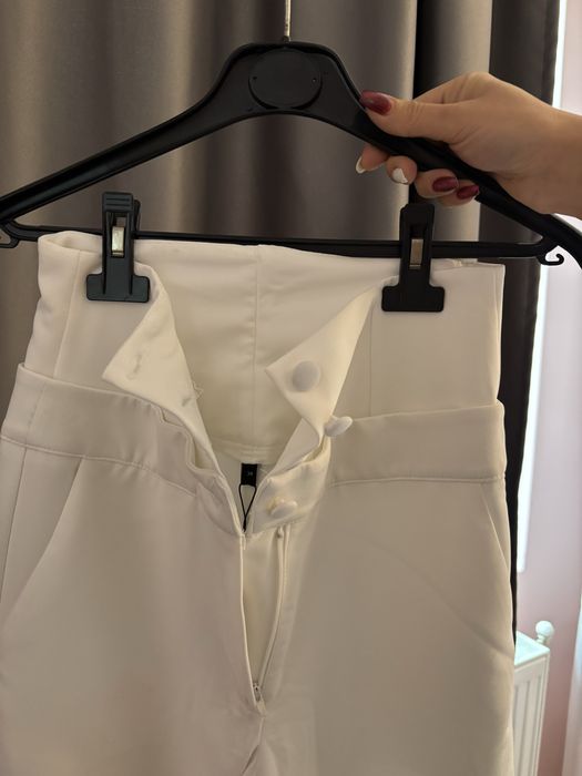 Актуален Бял панталон 34