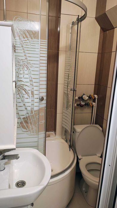 Închiriez apartament