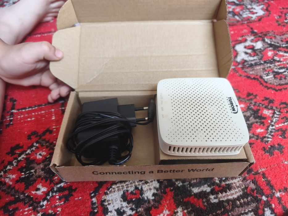 Wi-Fi router SNR-CPE-MD2 (Ikki diapazonli 2.4G / 5G) holati a'lo