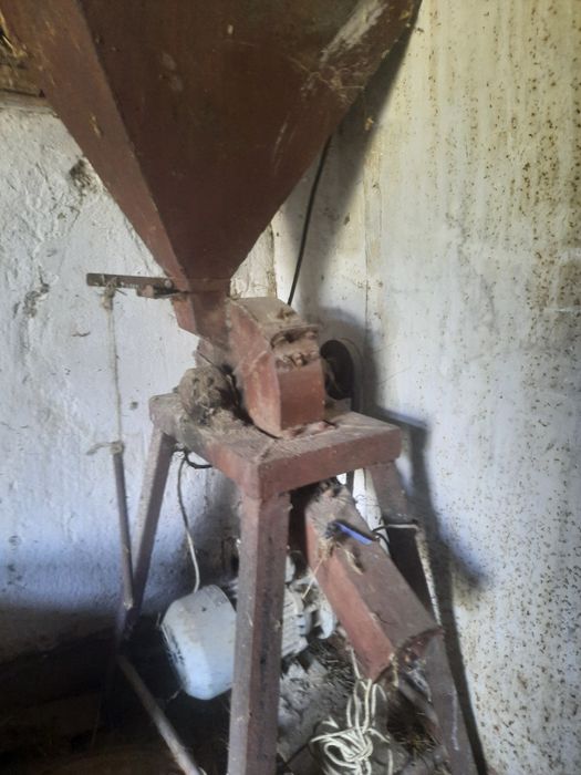 Дробилка для зерна