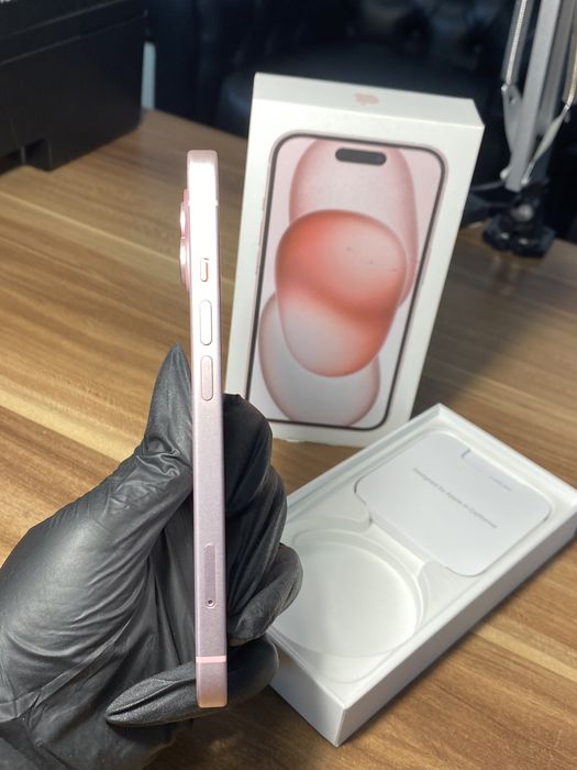 iPhone 15• 128 GB • Pink