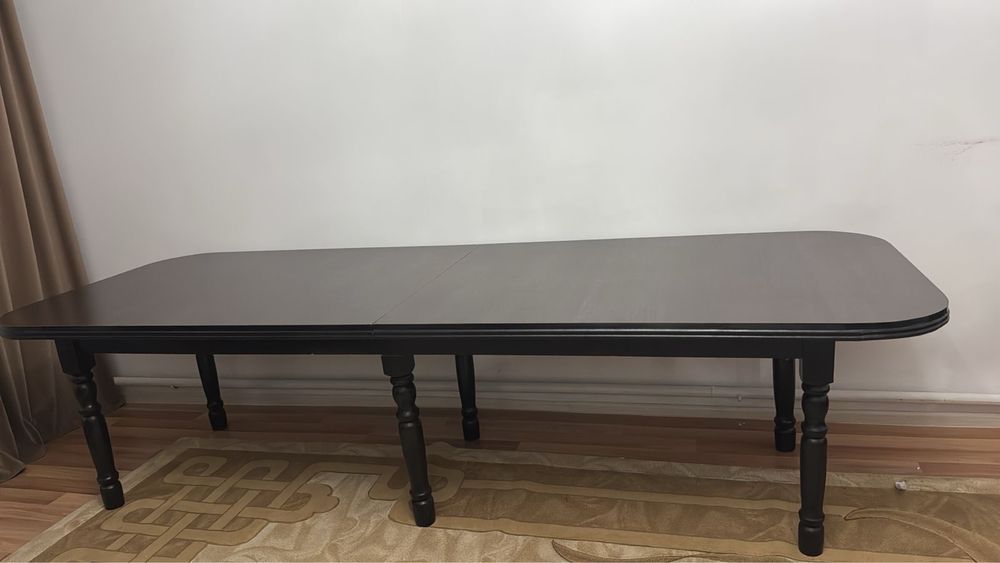 Продается стол.