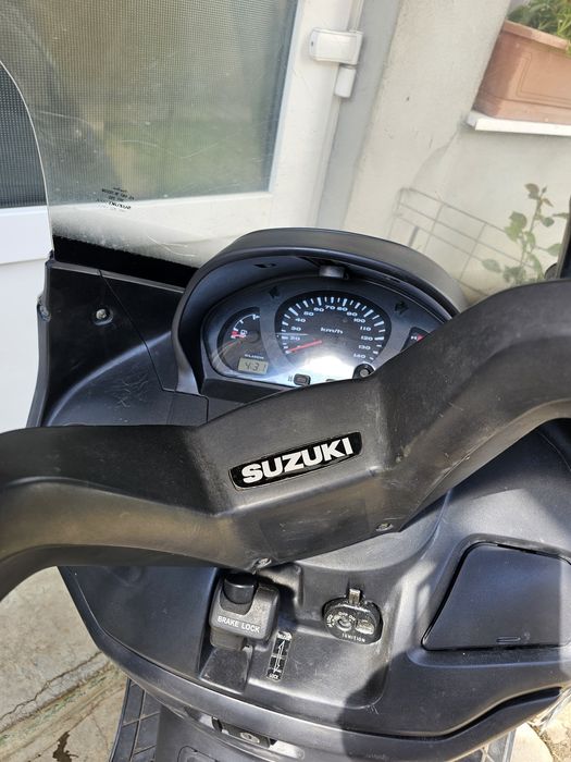 Scuter Suzuki 250cm