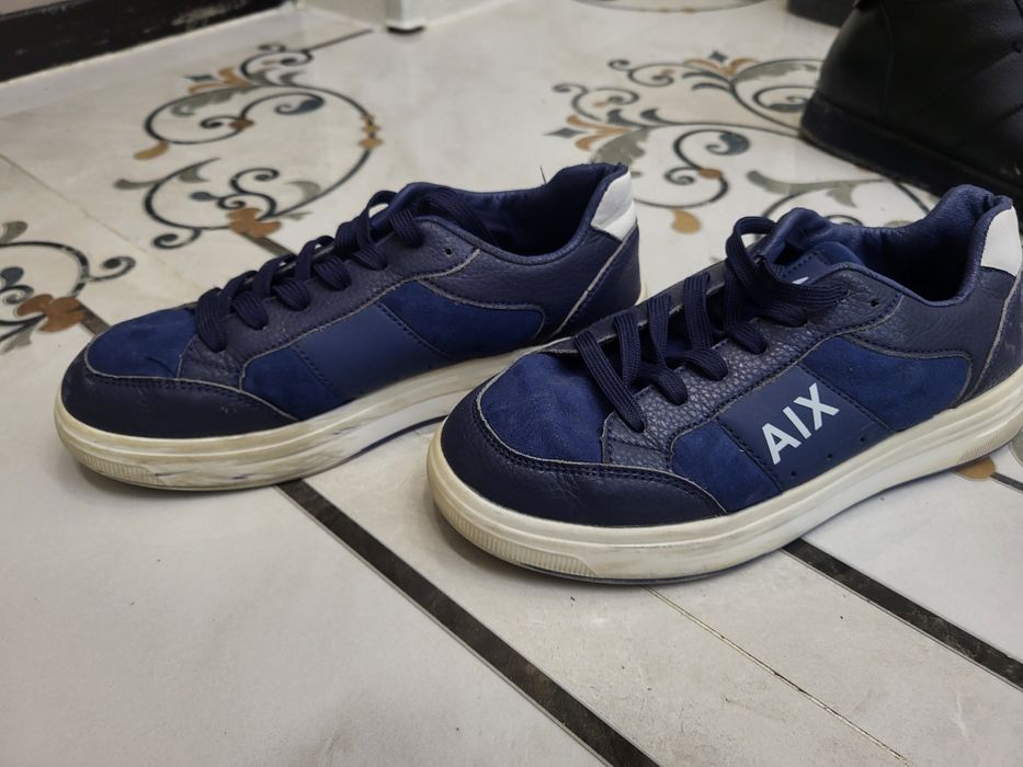 Продам кроссовки