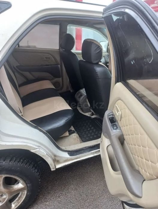 Продам Toyota Harrier