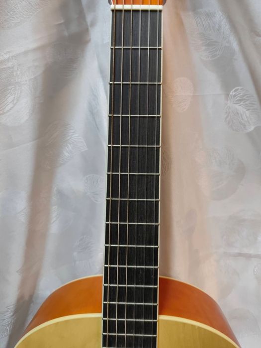 Класическа китара Almeria CG-390.
