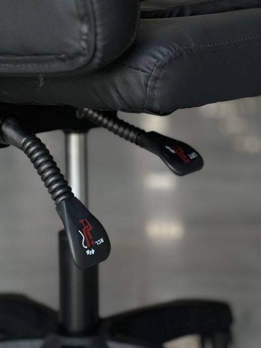 Ofisniy kreslo.  Gamerlar uchun Kreslo