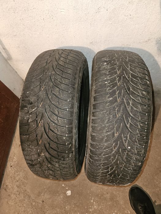 Vând 205 60 R16 iarna