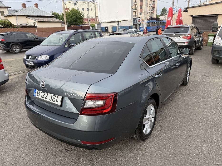 SKODA Octavia 2019 — imagine 3