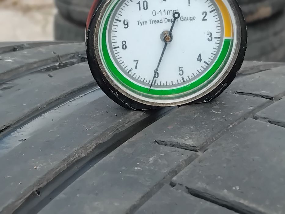 Гуми 285 40 21 Континентал Continental 2 броя - нов внос. Не са нови!