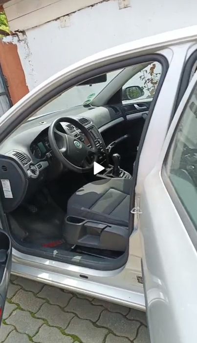 Vând mașină Skoda Octavia