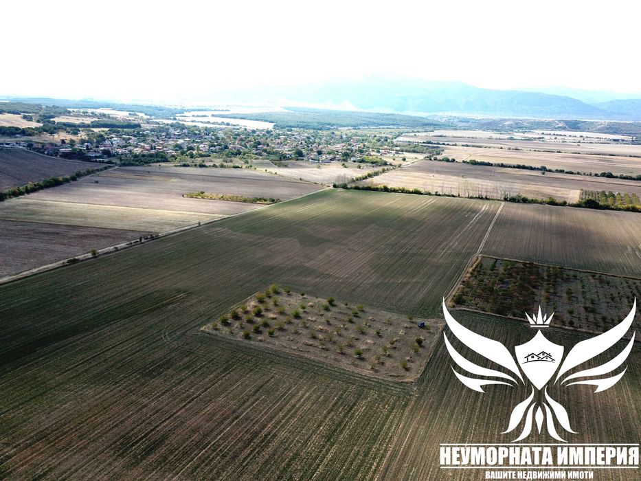 Продавам орехово градина 6650кв.м. в село Козаново