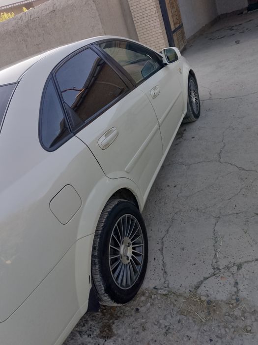 Holati yaxshi gaz+benzin,konditsioner