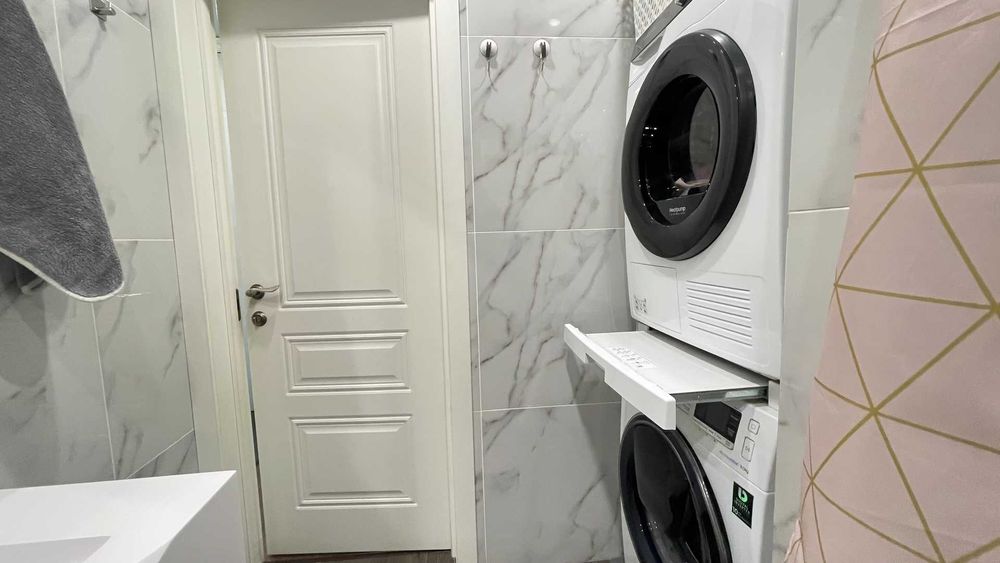 Срочно продам 3- х квартиру в центре