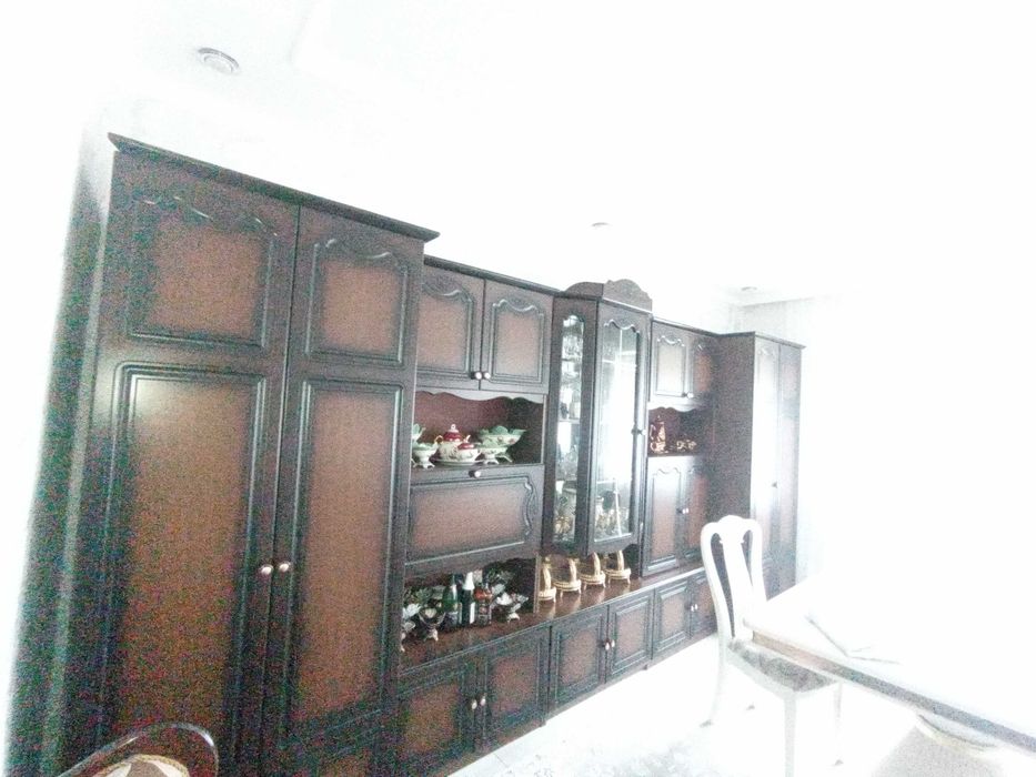 Ковры,мебель, кровать