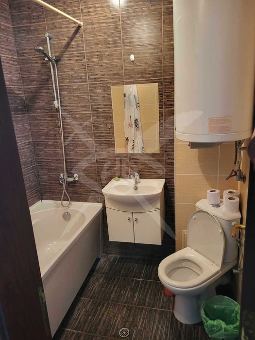 Дава се под наем Двустаен апартамент в к.к. Св.Св. Константин и Елена - 70 кв.м за 900 € - Снимка #4