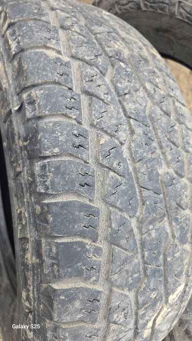 Продам шины б/у 30 тасыч за комплект