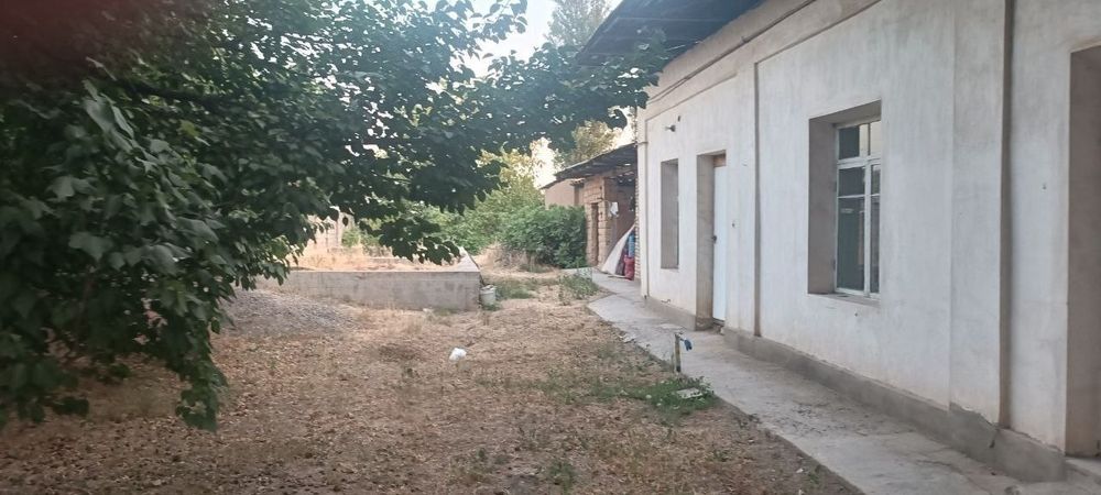 Продается участок с домом  Учкахрамон, 4 км внутрь от поста