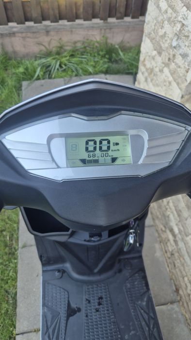 Scuter Electric 130 Km Autonomie. 2100W. 25km/h Fara Permis CIV Gratis
