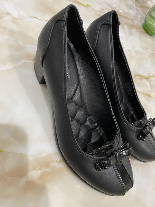 Обувки , висок ток