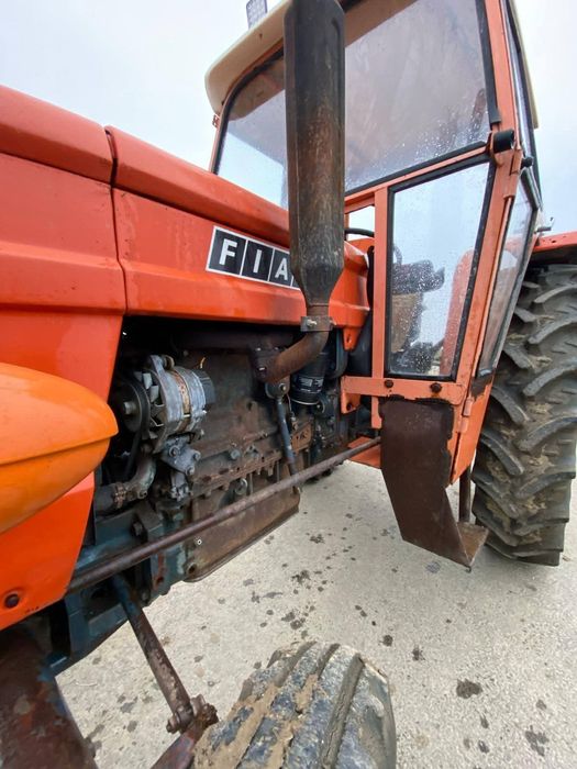 Vând tractor fiat 640