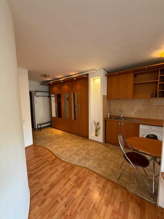 Inchiriere Garsoniera 300m de Mall Vitan | Separeu Dormitor | 40mp