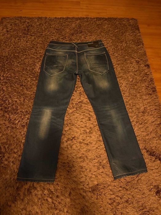 Blugi JACK&JONES ,mar 34 albastru prespalat ,originali