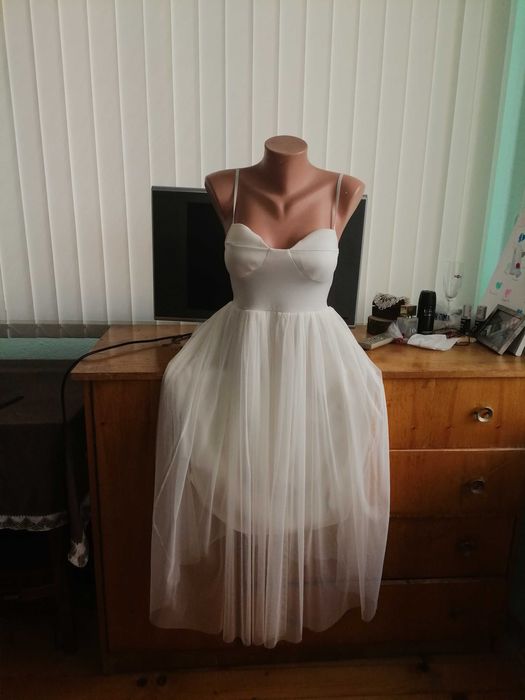 Бяла рокля с тюл, Л размер