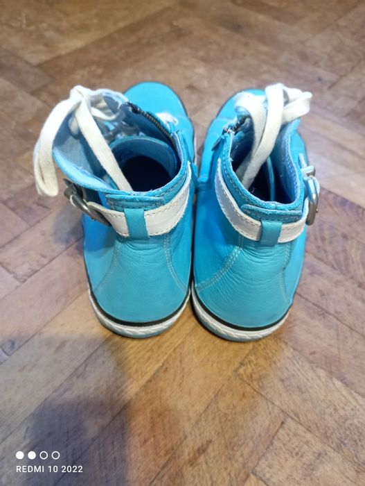 Кожени кецове wolky номер 39