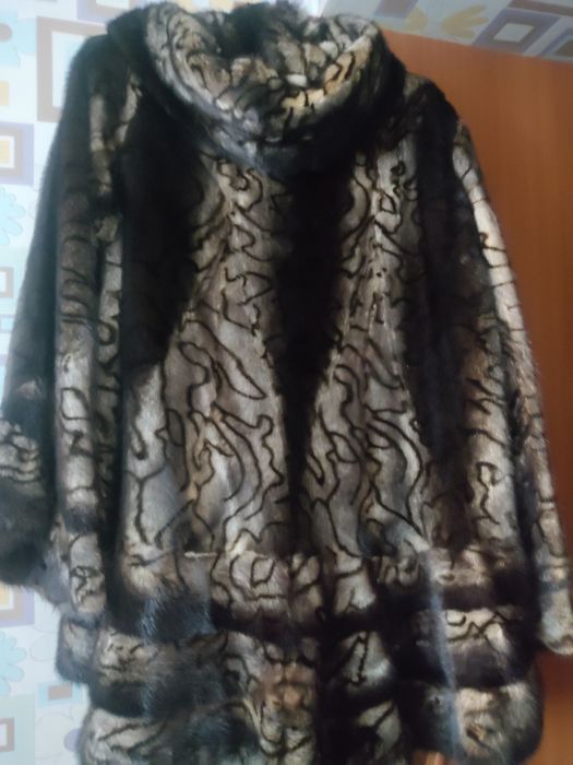 Продаю шубу норковую