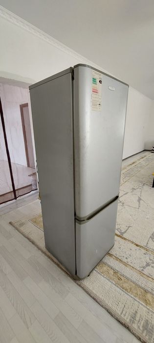 Холодильник Бирюса